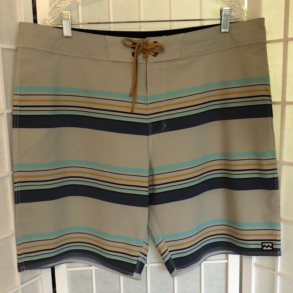 Billabong Recycler Sunday Pro Board Shorts Size 38. Excellent Condition!